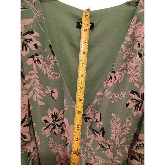 Torrid Chiffon Floral Dress Curvy PLUS Sz 2 Faux Wrap Fairygoth Wedding Coquette - Picture 10 of 15